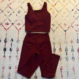 Beyond yoga burgundy gym set